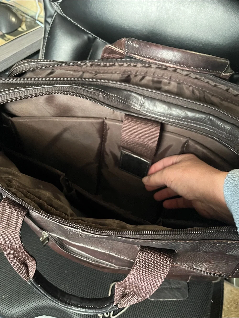Kenneth Cole Reaction Brown Leather Briefcase Laptop Bag